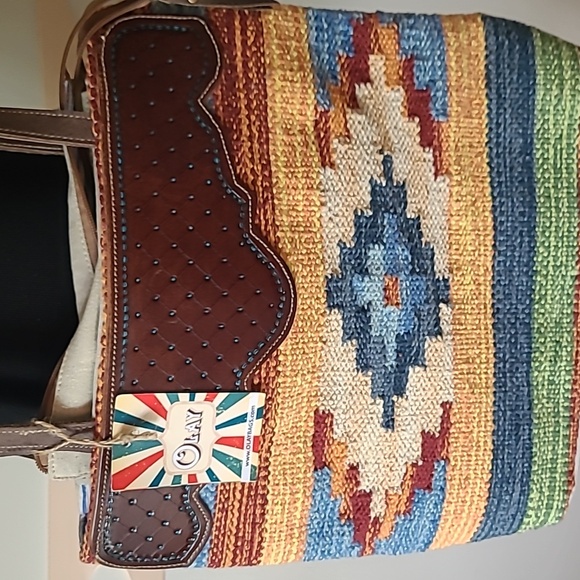 Olay Western Shoulder Bag *Blanket and  Leather* NWT - Picture 3 of 6